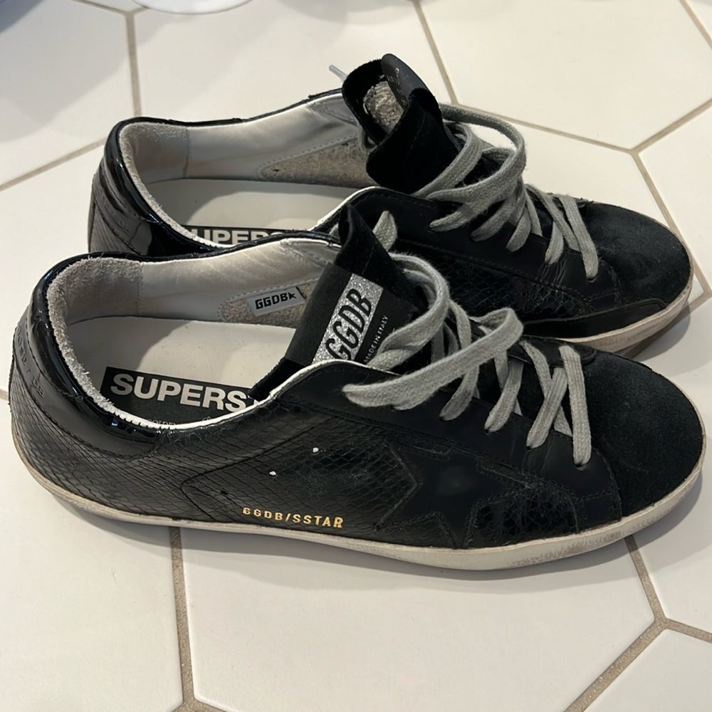Authentic. Golden Goose superstar. Women’s size 39.